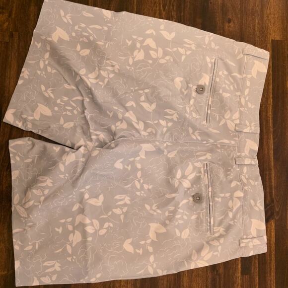 Maelreg Men's Golf Shorts Size 32 Grey White Floral ProFlex Stretch NWT - Picture 5 of 5
